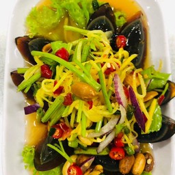 ยำไข่เยียวม้า