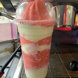 สตรอเบอร์รี่โยเกิร์ต  Strawberry Yogurt Smoothie
