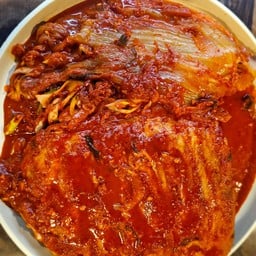 등갈비김치찜. Gal-bi 'Kimchi Jjim' Braised Kimchi with Back Ribs