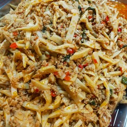 ผัดหน่อไม้หมูสับ