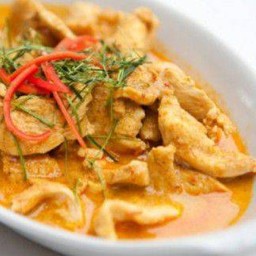 ข้าวพะเเนงไก่