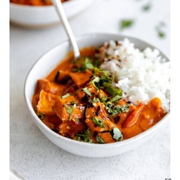 ข้าวราดแกงเผ็ด เจ (Rice with Thai Ted Curry Vegetarian)