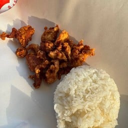 ข้าวไก่ทอดเฮียซอล (ถนนคนเดิน)