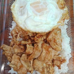 หมูทอดกระเทียม+ไข่ดาว