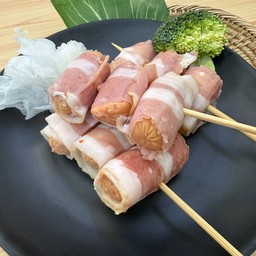 เบคอนพันไส้กรอก