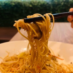 Stir fried rice noodle with special sauce