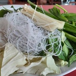 ผักชุดใหญ่