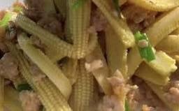 ข้าวข้าวโพดอ่อนผัดน้ำมันหอย