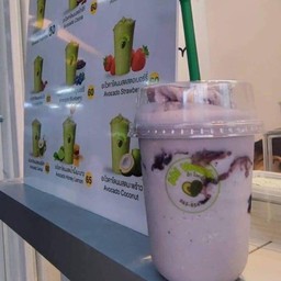 อะโวคาโดนมสดบลูเบอร์รี่