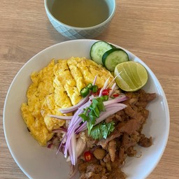 52.ข้าวผัดซอสกะปิ หมูหวาน