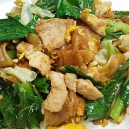 ผัดซีอิ้วไก่