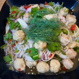 ยำขนมจีน หมูเด้ง