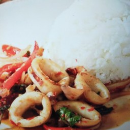 ข้าวพริกแกงหมึก