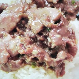 ข้าวเนื้อน้ำมันหอย