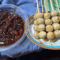 ลูกชิ้นหมูรสเด็ด