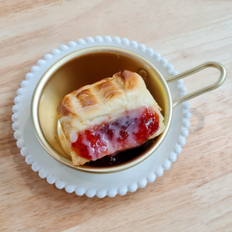 ปังก้อนสตอเบอรี่-นม