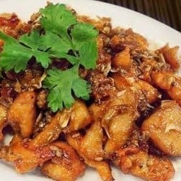 ไก่กระเทียม (เป็นกับข้าว)