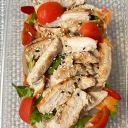 ยำฟาร์ม สุข ณโคราช(อกไก่ย่าง)