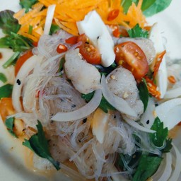 ยำฟาร์ม สุข ณโคราช(ปลาดอรี่ย่าง)