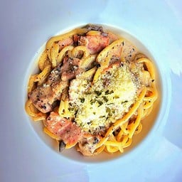 สปาเก็ตตี้ครีมเห็ดทรัฟเฟิล