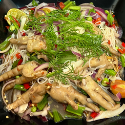ยำขนมจีน ตีนไก่