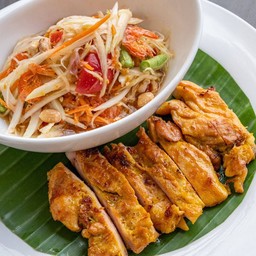 ส้มตำ+ไก่ย่างขมิ้น