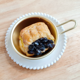 ปังก้อนลูกเกด-นม