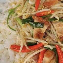 ข้าวถั่วงอกผัด