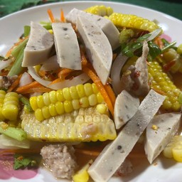 ยำข้าวโพดหมูยอ
