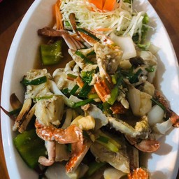 ปูม้าผัดต้นหอม
