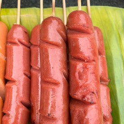 ไส้กรอกไก่แหลมทอง