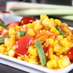 ส้มตำข้าวโพด