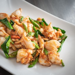 เนื้อปูผัดพริกขี้หนู (เนื้อปูหวี)