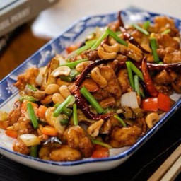 ไก่ผัดเม็ดมะม่วง
