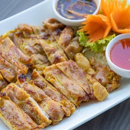 ไก่ย่างขมิ้น