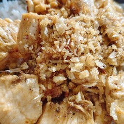 ข้าวไก่ทอดกระเทียม