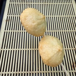 เปาปลาไส้ชีส