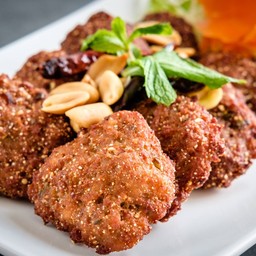 ลาบหมูทอด