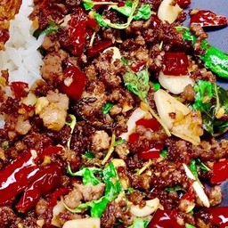 กะเพราเนื้อสับคั่วแห้ง 200g(กับข้าว)