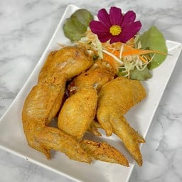ปีกไก่ทอดน้ำปลา