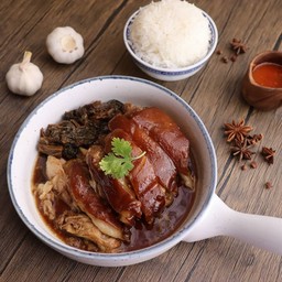 ข้าวขาหมูเนื้อหนัง