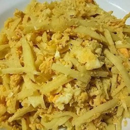 หน่อไม้ดองผัดไข่