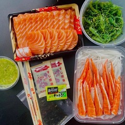 เซต ซาซิมิ 300 กรัม+ปูอัดซาซิมิ+ยำสาหร่่าย