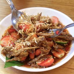 ตำสตรอเบอร์รี่ปลากรอบ