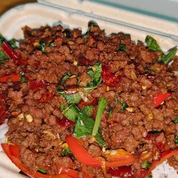 ข้าวผัดเนื้อสับใบยี่หร่า