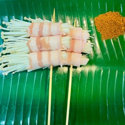 สามชั้นพันเห็ดเข็มทอง