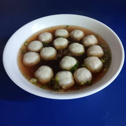 ก๋วยเตี๋ยวโกเด้งท่ารั้ว