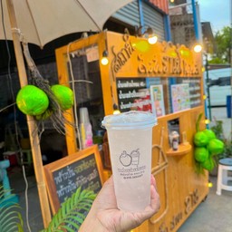 นํ้ามะพร้าวนํ้าหอม