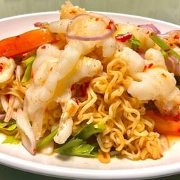 ยำมาม่าเล็บมือนาง