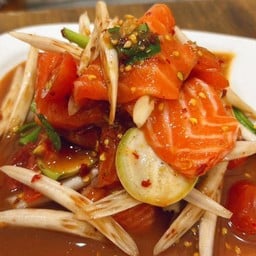 ตำไหลบัวแซลมอน